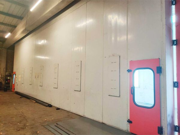 Commercial Spray Room for Sale | Great Condition