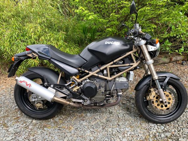 Ducati monster deals 900 dark ie