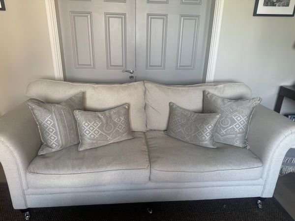 Couch / Sofa - Beige / Oatmeal colour