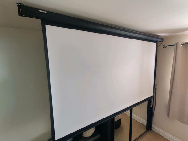 92"/203cm projector screen + remote control