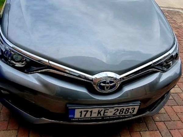Toyota Auris Hybrid -self charge
