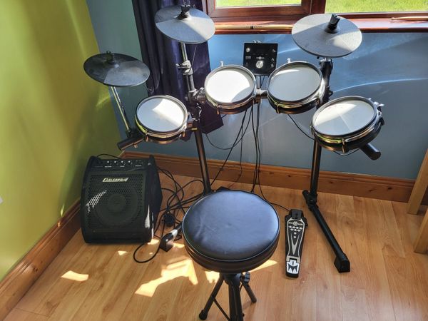 Electronic drum set and amp for sale
