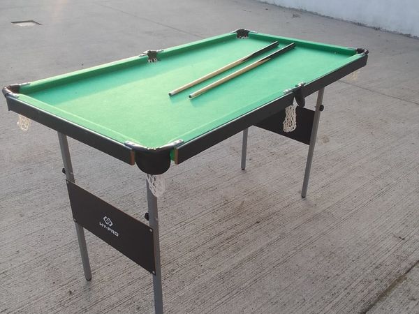 Kids snooker/pool table