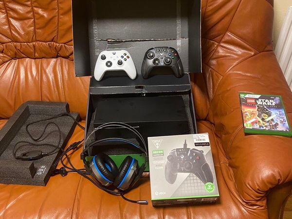 Xbox series X with 2 controllers headset and game