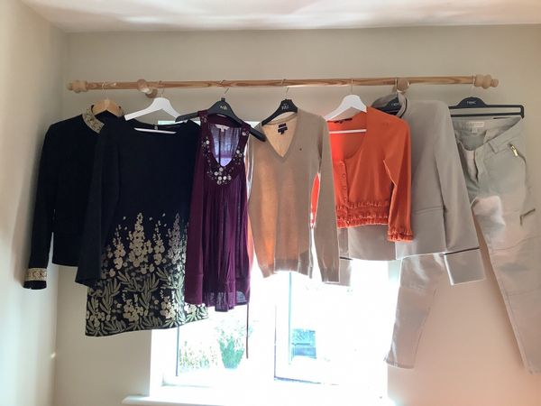LADIES CLOTHING CLEAROUT