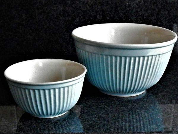 2 Typhoon Vintage Kitchen brand baking bowls