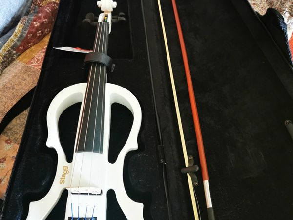 Stagg EVN X-4/4 WH Full Size Electric Violin