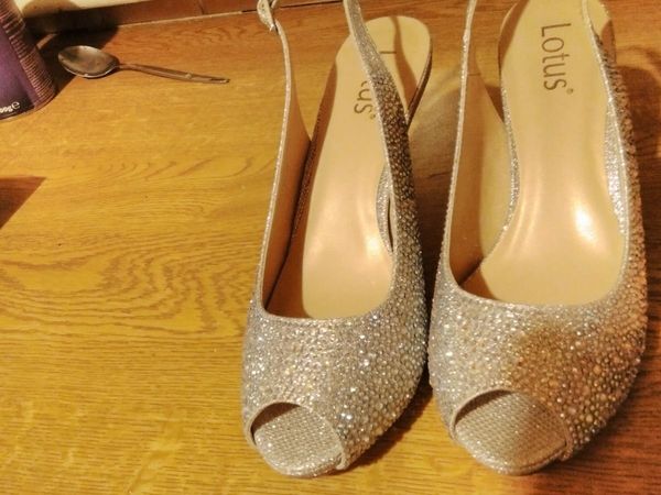 Ladies Lotus Glitter heels size 5 New