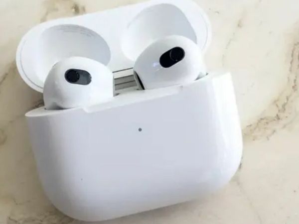 Apple air pods gen 3  and protective case