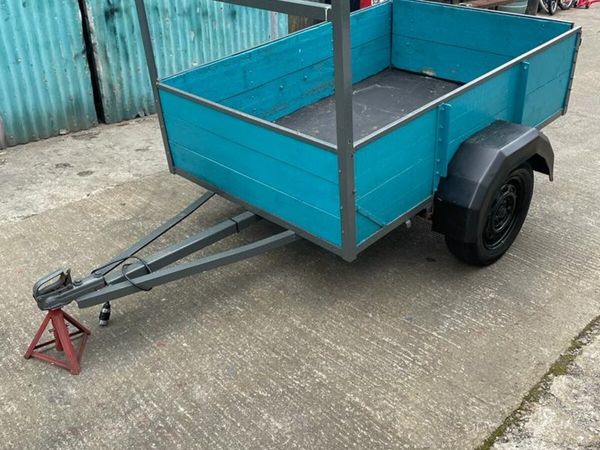 Trailer 6x4 on leaf springs strong