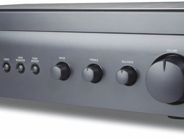 NAD c326 BEE STEREO AMPLIFIER