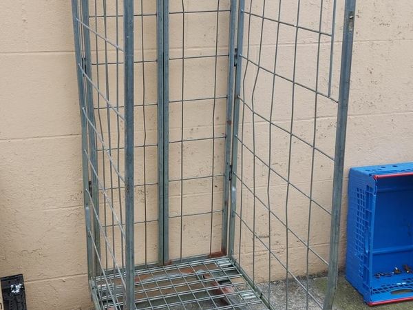 Old three sided rolling cage