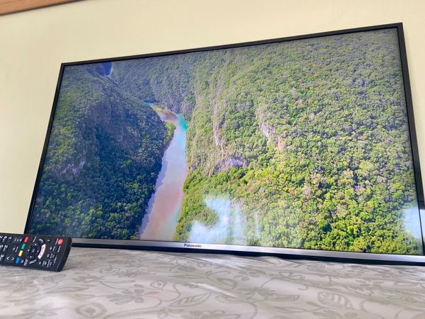 Panasonic 40 inch Smart TV Full HD