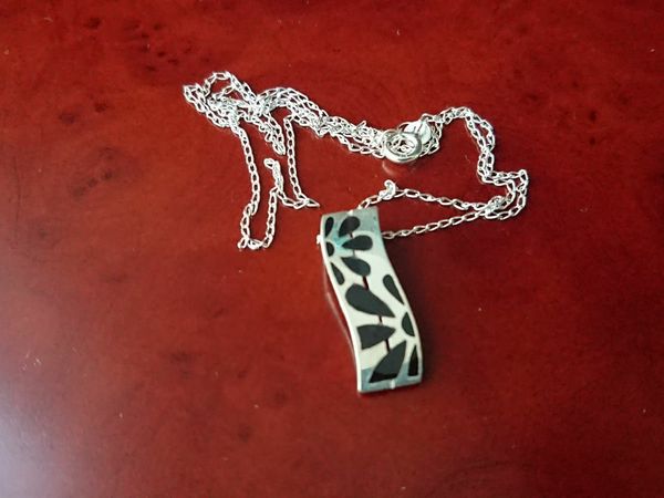 925 Silver pendant and chain