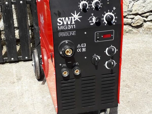 Single phase and 3 phase welders