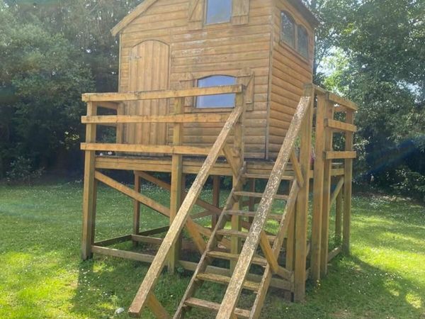 Kids Playhouse on Stand