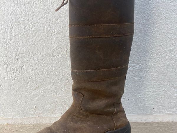 waterproof equestrian yard boots