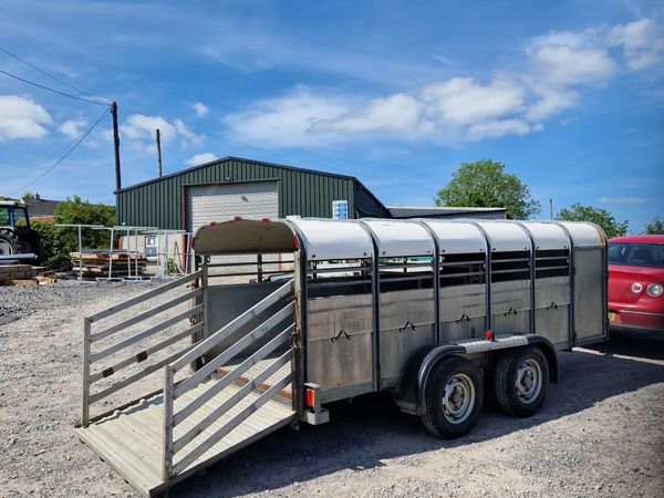 Ifor Williams 12ft sheep trailer