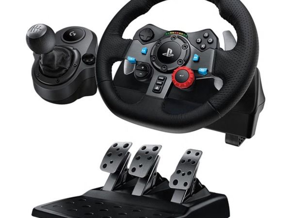 G29 and orange racing chair with gearstick
