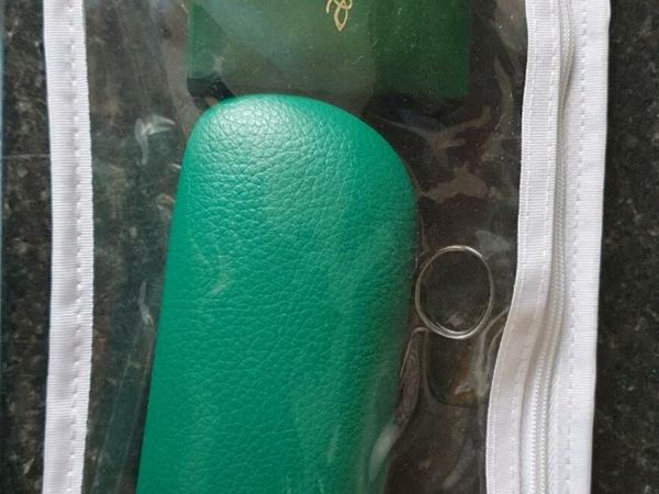 Clear Plastic Zip pouches x 7