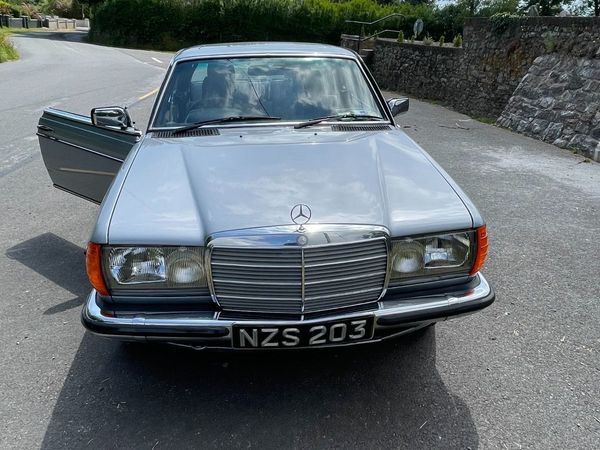 1984 Mercedes 230CE