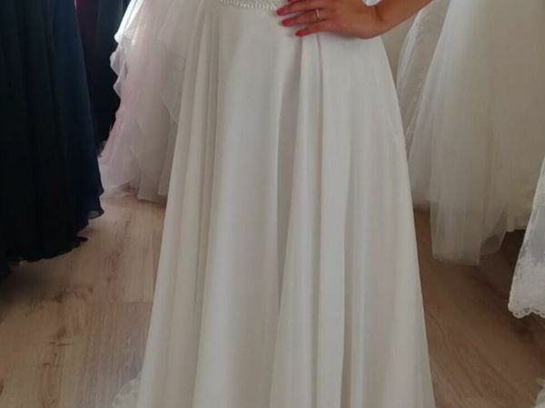 Wedding dress - new, size 36