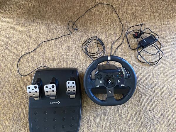 logitech g920 driving racing wheel with pedals