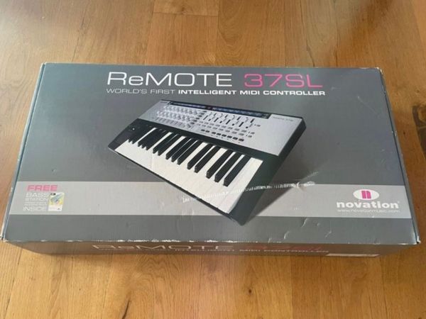 Novation ReMOTE 37SL MIDI controller