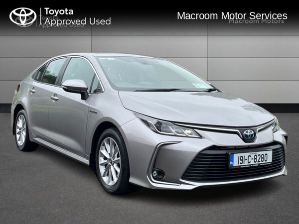 Toyota Corolla Saloon, Hybrid, 2019, 