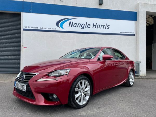 Lexus IS300h Executive Edition. F.s.h.. NCT 05/25