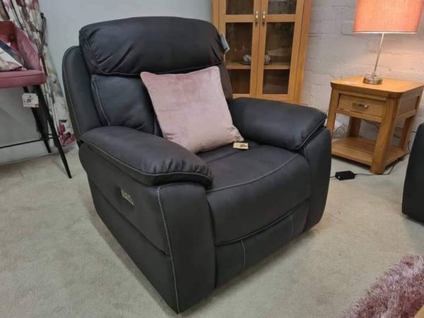 Leroy electric recliner reduced to clearance sale