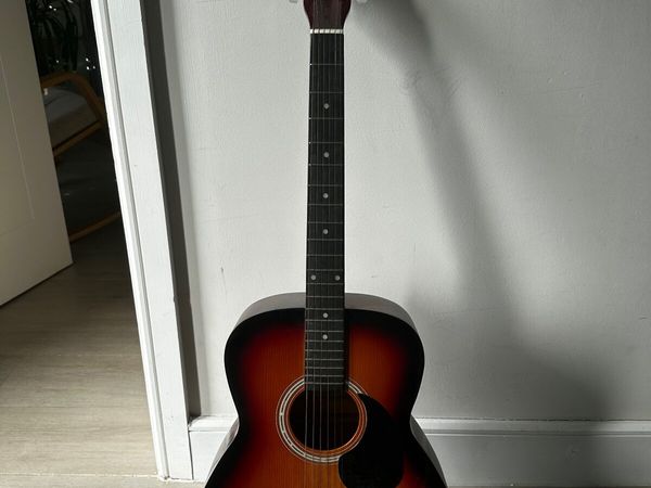 GUITAR FOR SALE MARTIN SMITH FULL SIZE