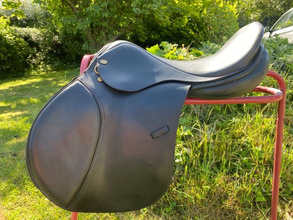 Chamberlain 18” black Leather saddle