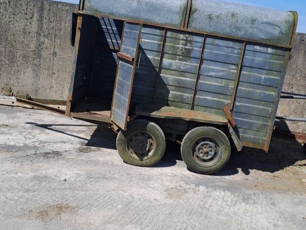 Cattle trailers