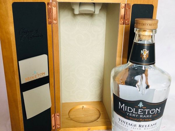 Midleton whiskey case