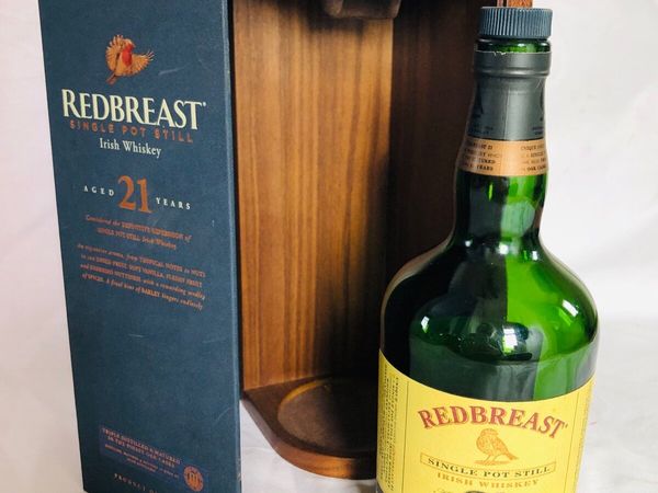 Redbreast 21 case and bottle