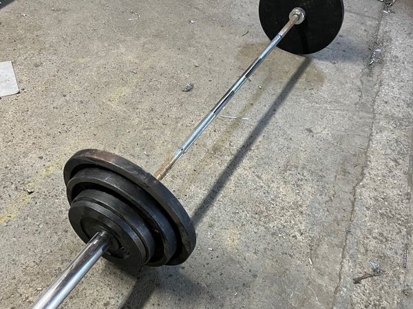 7ft Olympic barbell (20kg). steel weight plats inc