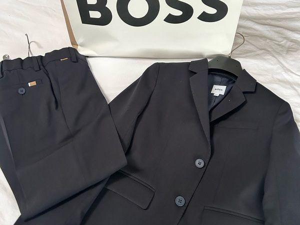 Boss boys navy suit age 8