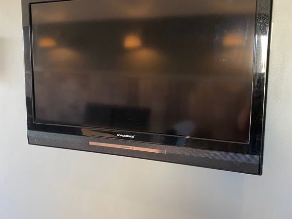 Tv wall mounted with bracket
