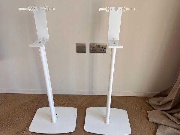 Sonos play 5 stand