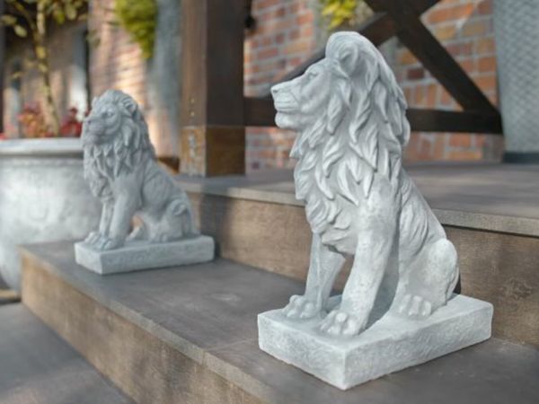 2 x New Lion Stone Figures - FREE Delivery