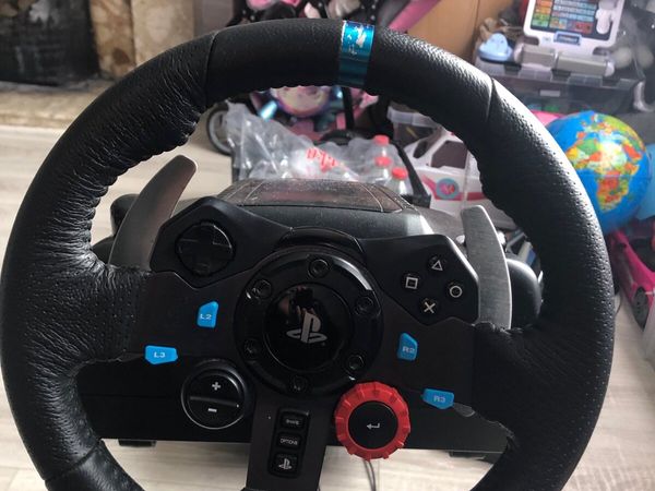 Logitech g29 wheel with racing seat and shifter