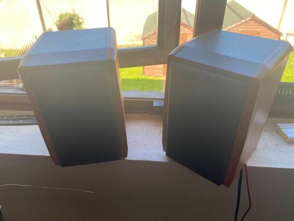 Studio Monitors/ Speaker Edifier R1010BT