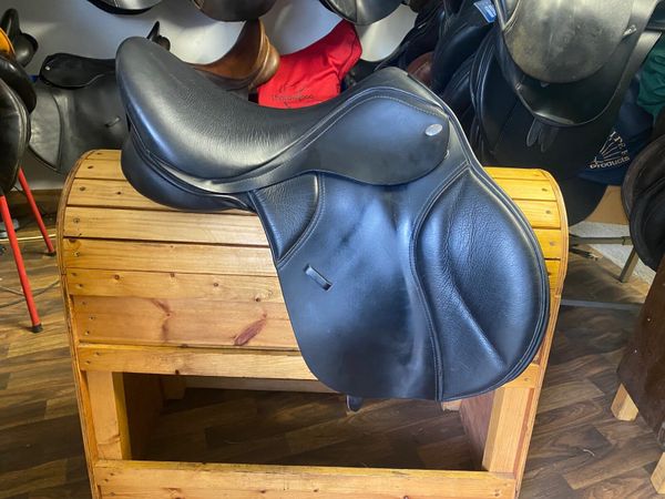 Thorowgood Leather model T8 saddle