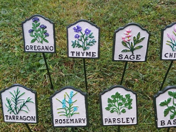 10 herbs cast iron sign  set