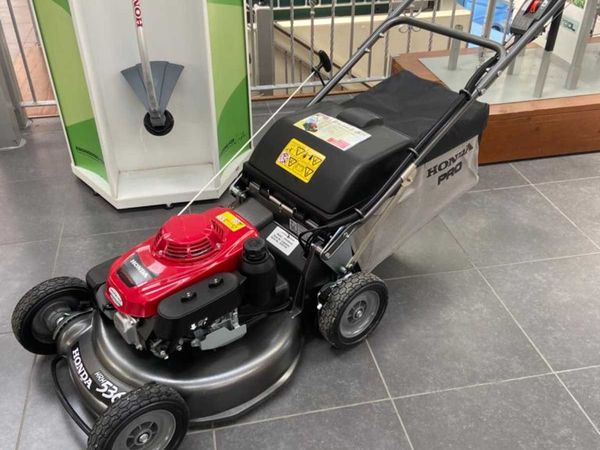 Honda HRH536HXE walk behind lawnmower for sale in Co. Cavan