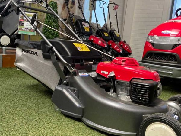 Honda HRD536QXE walk behind lawnmower for sale in Co. Cavan