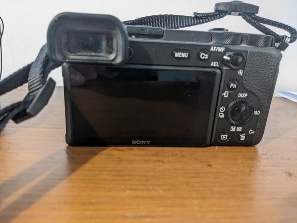 Camera sony a6600 + sigma 30/1.4 , sony 18-55