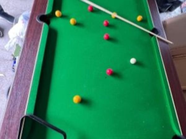 Snooker Table €400