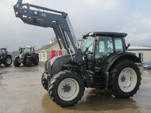 VALTRA N101 ...LOW HOURS ...2013...